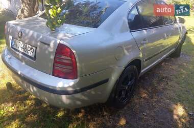 Лифтбек Skoda Superb 2005 в 