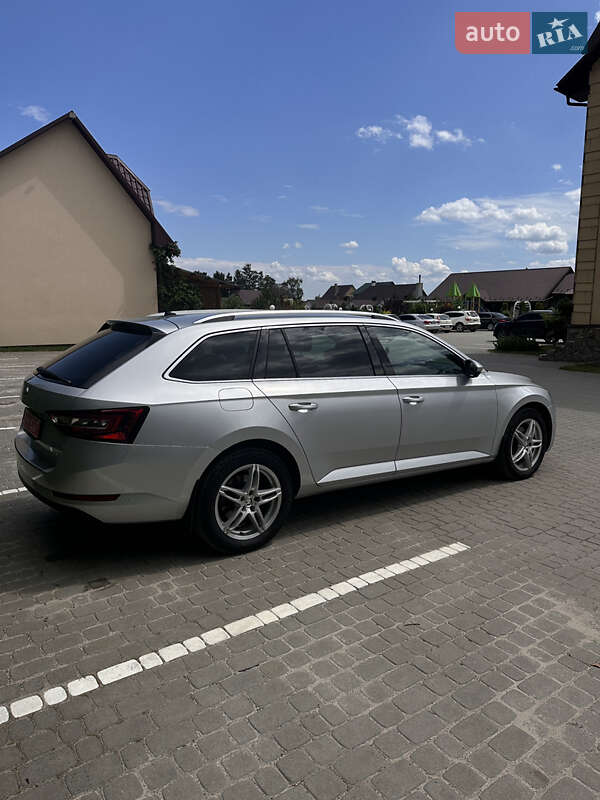 Универсал Skoda Superb 2018 в Кременце