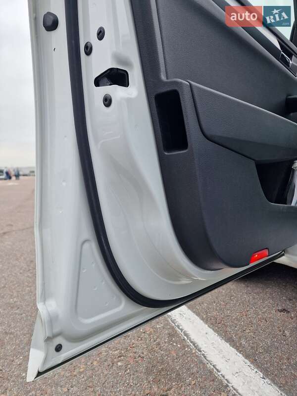 Универсал Skoda Superb 2017 в Львове фото 107 Универсал Skoda Superb 2017 в Львове