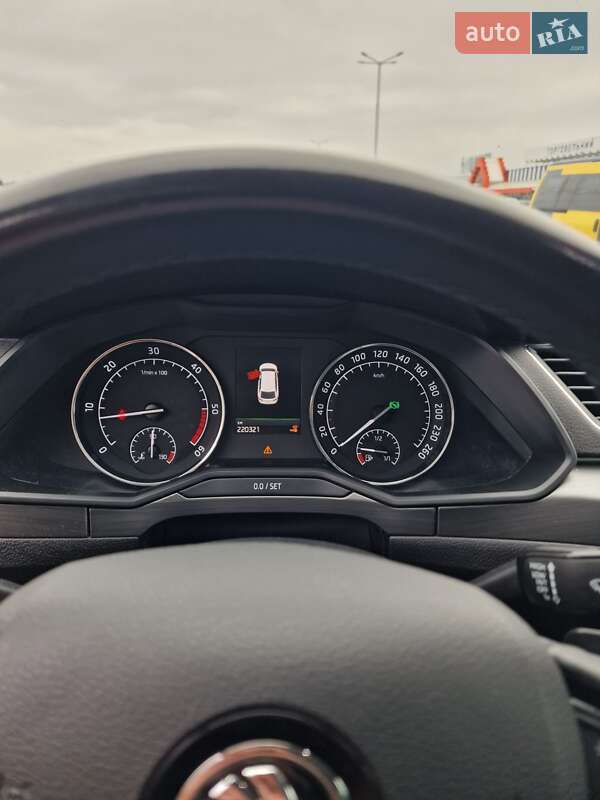 Универсал Skoda Superb 2017 в Львове фото 128 Универсал Skoda Superb 2017 в Львове