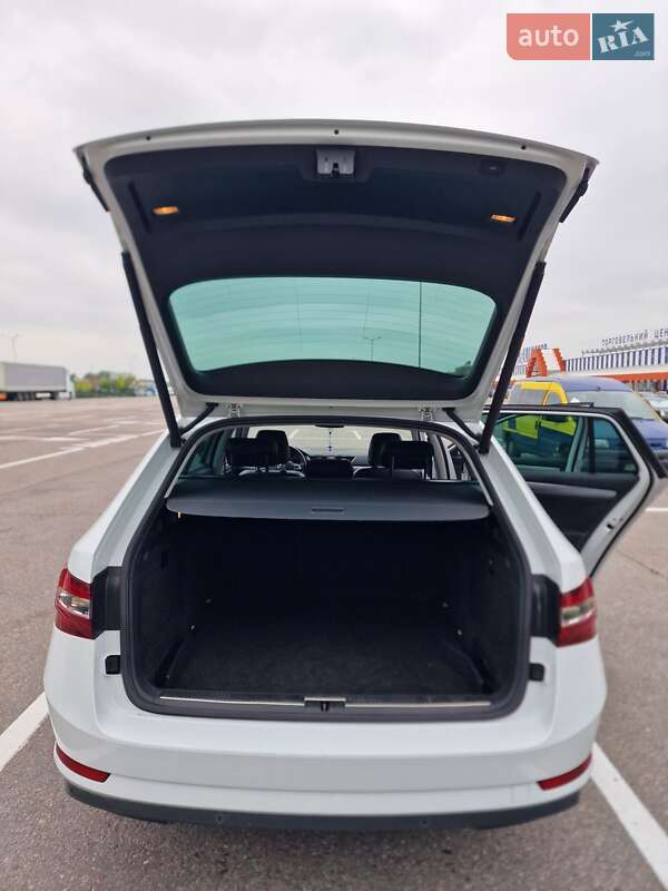 Универсал Skoda Superb 2017 в Львове фото 152 Универсал Skoda Superb 2017 в Львове