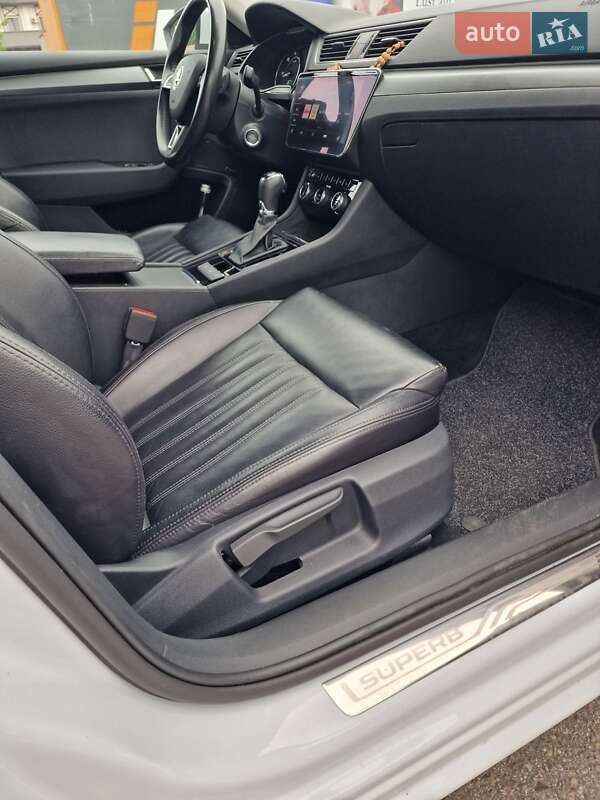 Универсал Skoda Superb 2017 в Львове фото 154 Универсал Skoda Superb 2017 в Львове