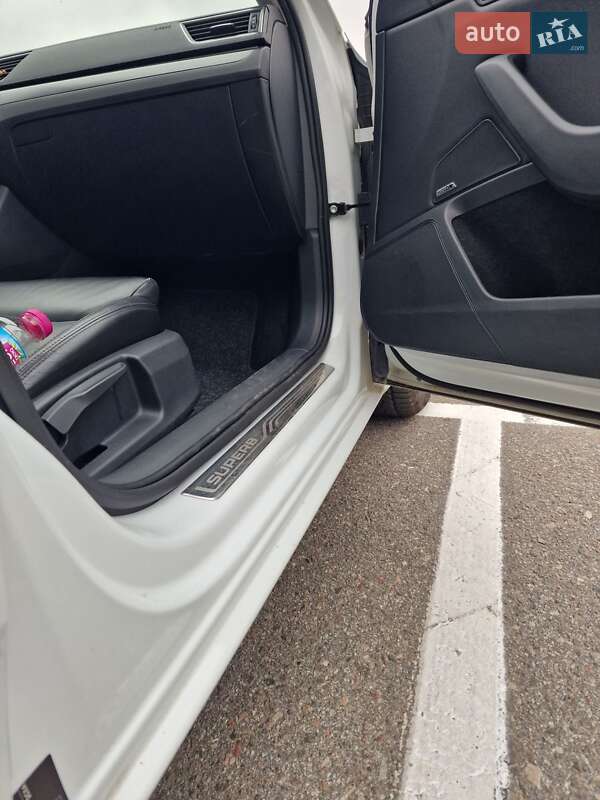 Универсал Skoda Superb 2017 в Львове фото 53 Универсал Skoda Superb 2017 в Львове