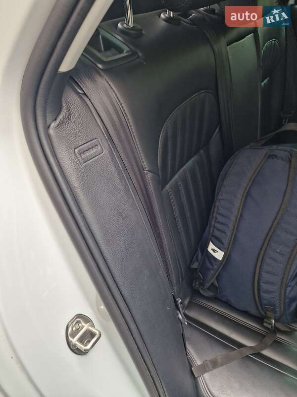 Универсал Skoda Superb 2017 в Львове фото 77 Универсал Skoda Superb 2017 в Львове