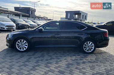 Лифтбек Skoda Superb 2019 в 