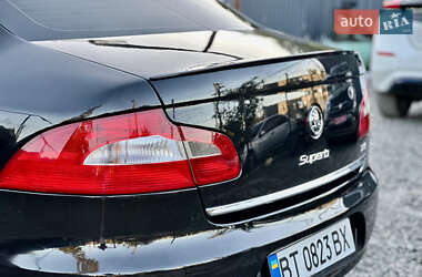 Лифтбек Skoda Superb 2009 в 