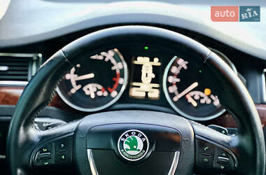 Лифтбек Skoda Superb 2009 в 