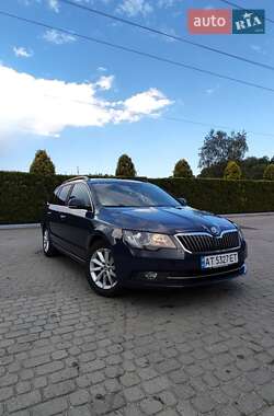 Универсал Skoda Superb 2014 в Долине