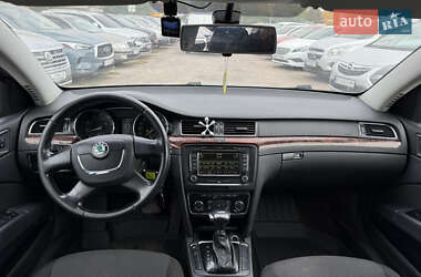 Лифтбек Skoda Superb 2012 в 