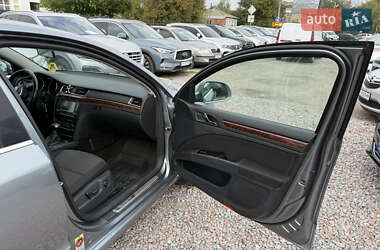 Лифтбек Skoda Superb 2012 в 