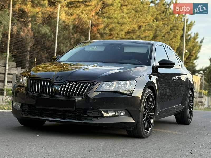 Лифтбек Skoda Superb 2016 в Днепре