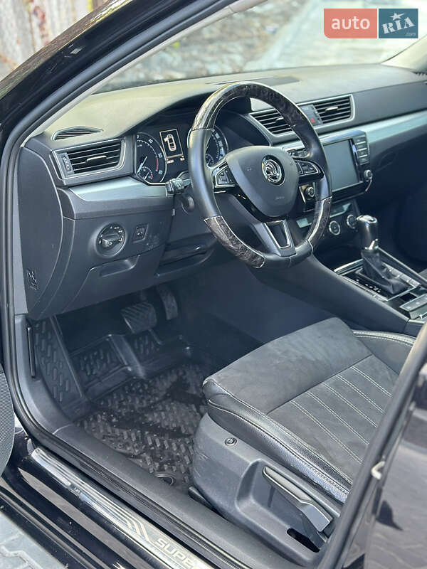 Лифтбек Skoda Superb 2016 в Днепре