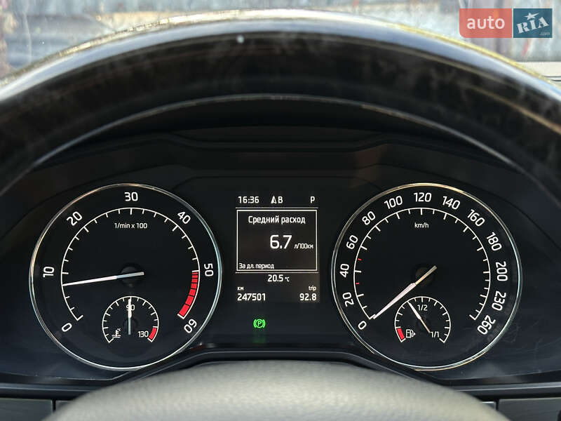 Лифтбек Skoda Superb 2016 в Днепре