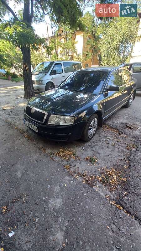 Лифтбек Skoda Superb 2002 в Кривом Роге