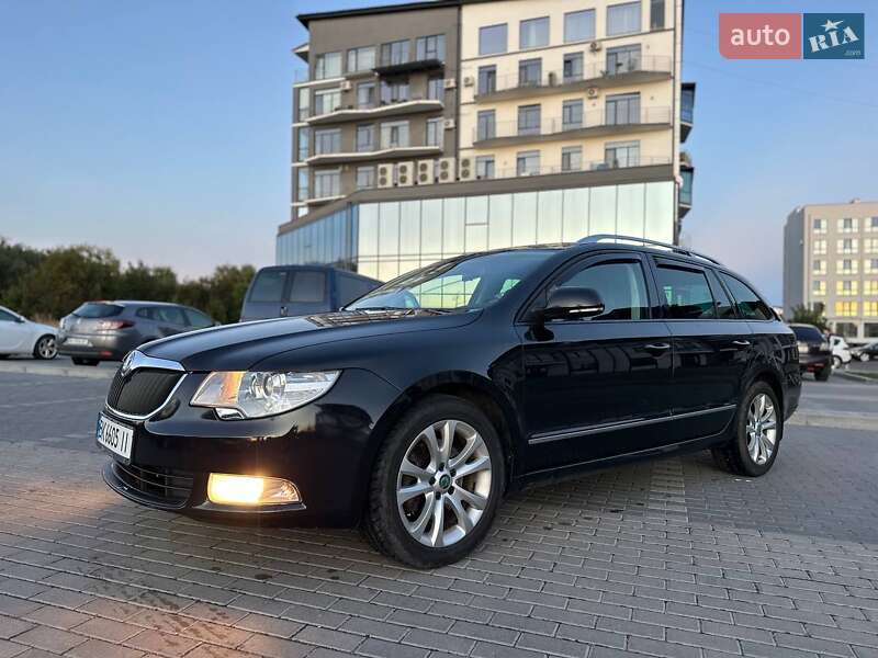 Универсал Skoda Superb 2012 в Ровно