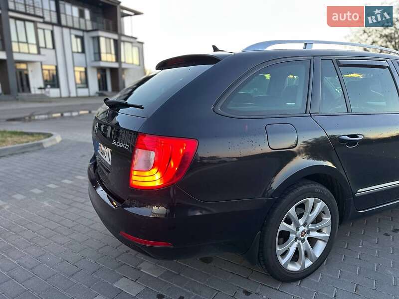 Универсал Skoda Superb 2012 в Ровно