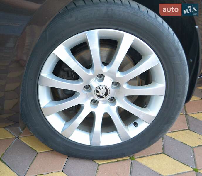 Универсал Skoda Superb 2014 в Сарнах