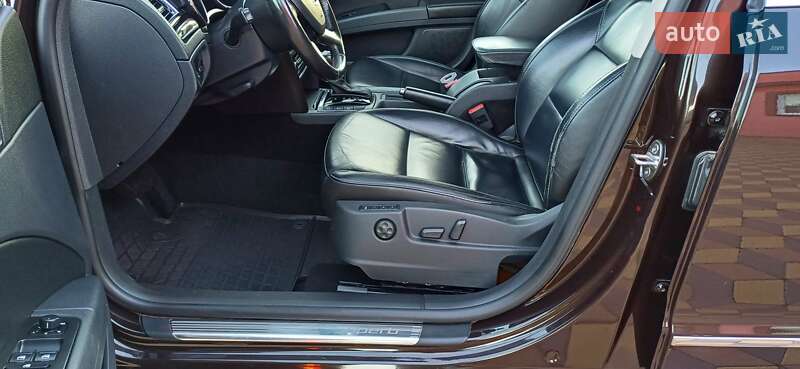 Универсал Skoda Superb 2014 в Сарнах