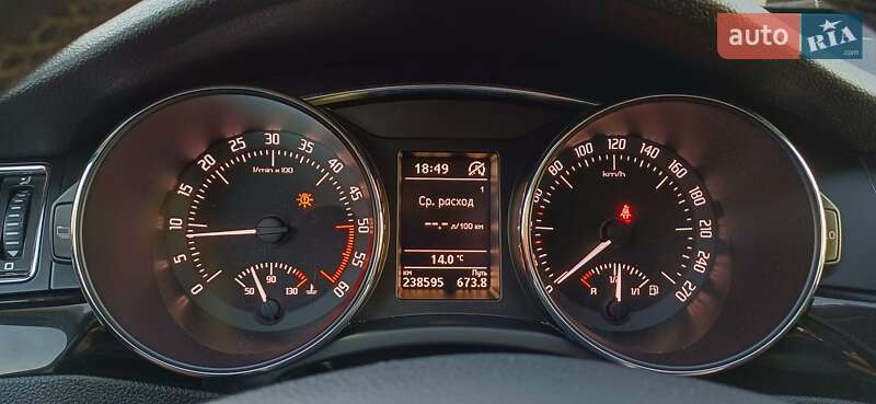 Универсал Skoda Superb 2014 в Сарнах