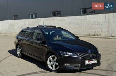 Лифтбек Skoda Superb 2017 в Киеве
