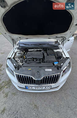 Лифтбек Skoda Superb 2016 в 