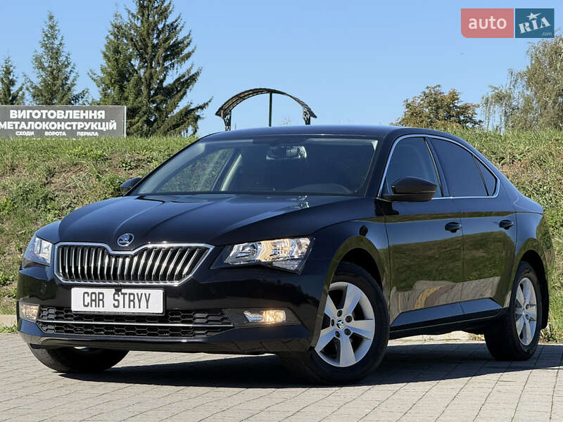 Лифтбек Skoda Superb 2019 в Стрые