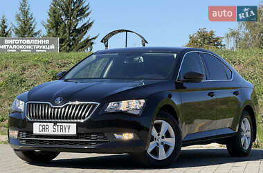 Лифтбек Skoda Superb 2019 в 