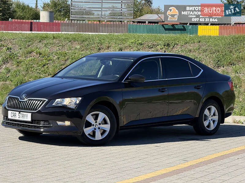 Лифтбек Skoda Superb 2019 в Стрые