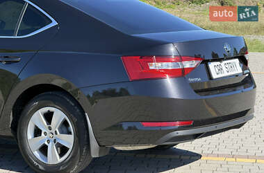 Лифтбек Skoda Superb 2019 в 