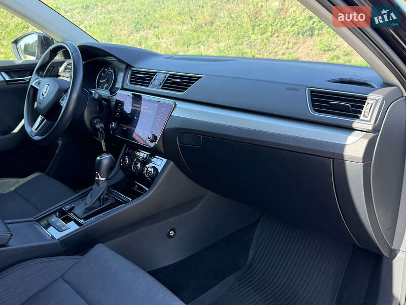 Лифтбек Skoda Superb 2019 в Стрые