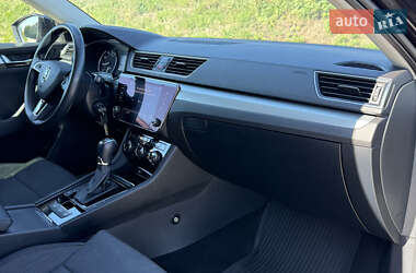 Лифтбек Skoda Superb 2019 в 