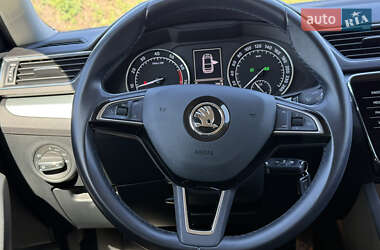 Лифтбек Skoda Superb 2019 в 