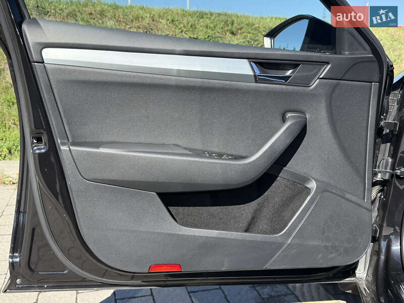 Лифтбек Skoda Superb 2019 в Стрые