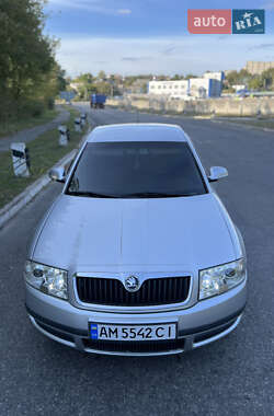 Лифтбек Skoda Superb 2008 в 