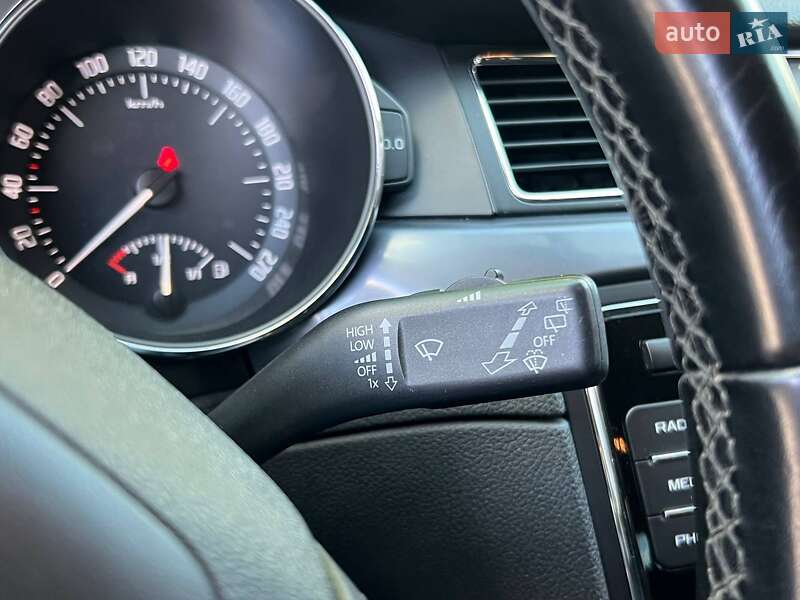 Универсал Skoda Superb 2011 в Киеве