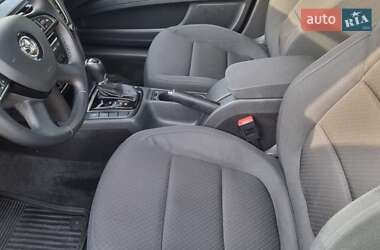Лифтбек Skoda Superb 2014 в 