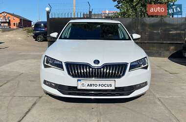 Лифтбек Skoda Superb 2019 в 
