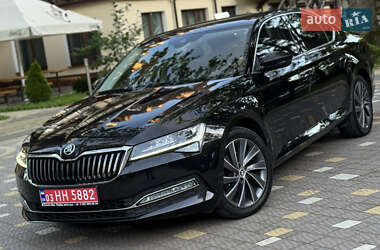 Лифтбек Skoda Superb 2021 в 