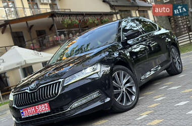 Лифтбек Skoda Superb 2021 в 