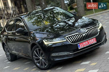 Лифтбек Skoda Superb 2021 в 