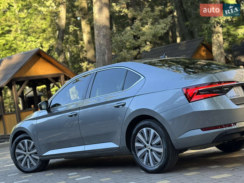 Лифтбек Skoda Superb 2021 в Трускавце