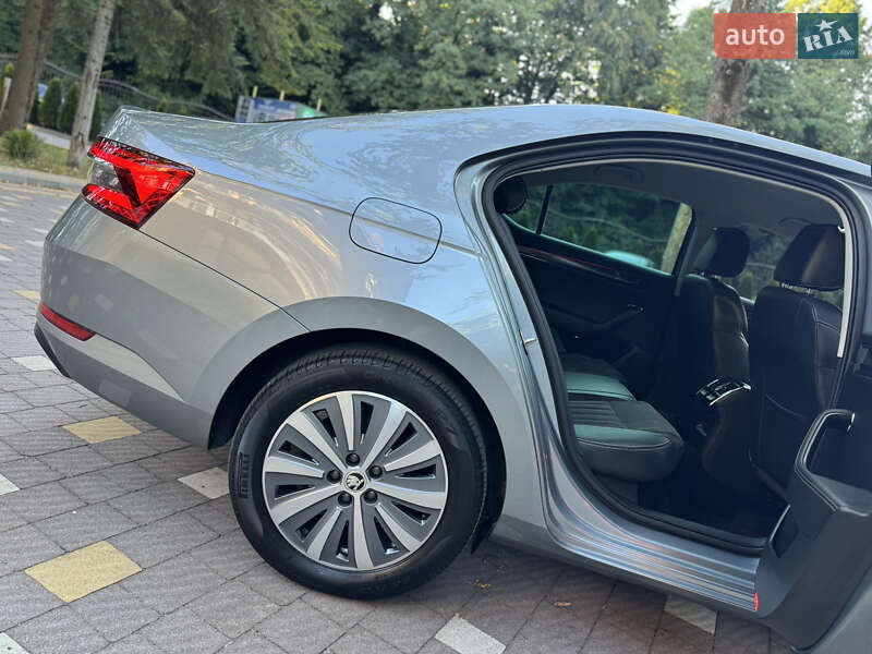 Лифтбек Skoda Superb 2021 в Трускавце