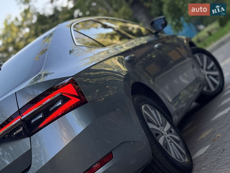 Лифтбек Skoda Superb 2021 в Трускавце