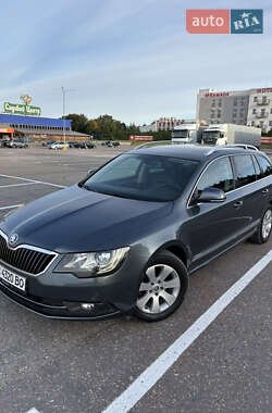 Універсал Skoda Superb 2015 в Львові