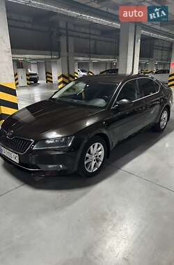 Лифтбек Skoda Superb 2018 в Киеве