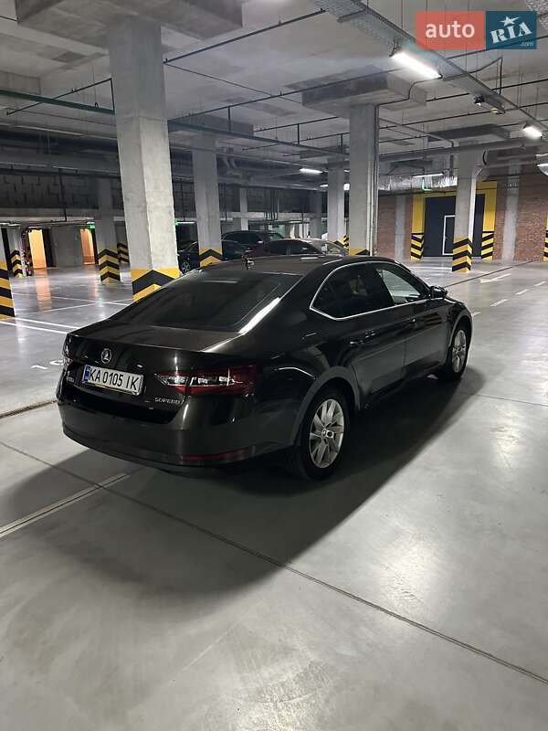 Лифтбек Skoda Superb 2018 в Киеве