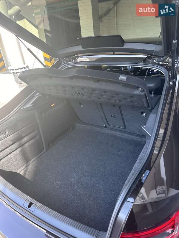 Лифтбек Skoda Superb 2018 в Киеве