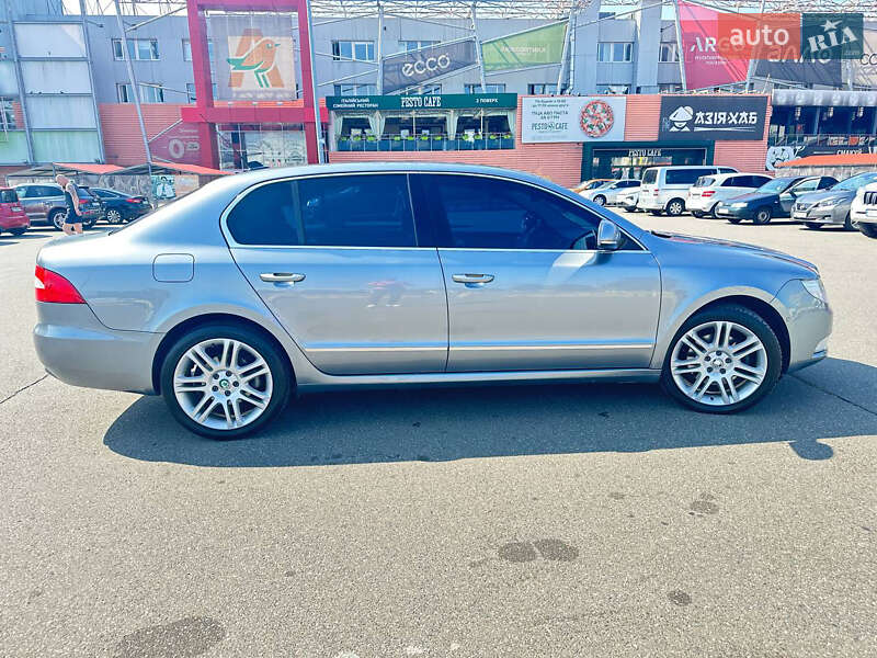 Лифтбек Skoda Superb 2009 в Киеве