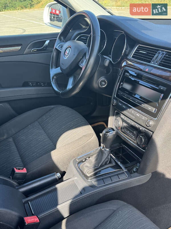 Универсал Skoda Superb 2014 в Киеве