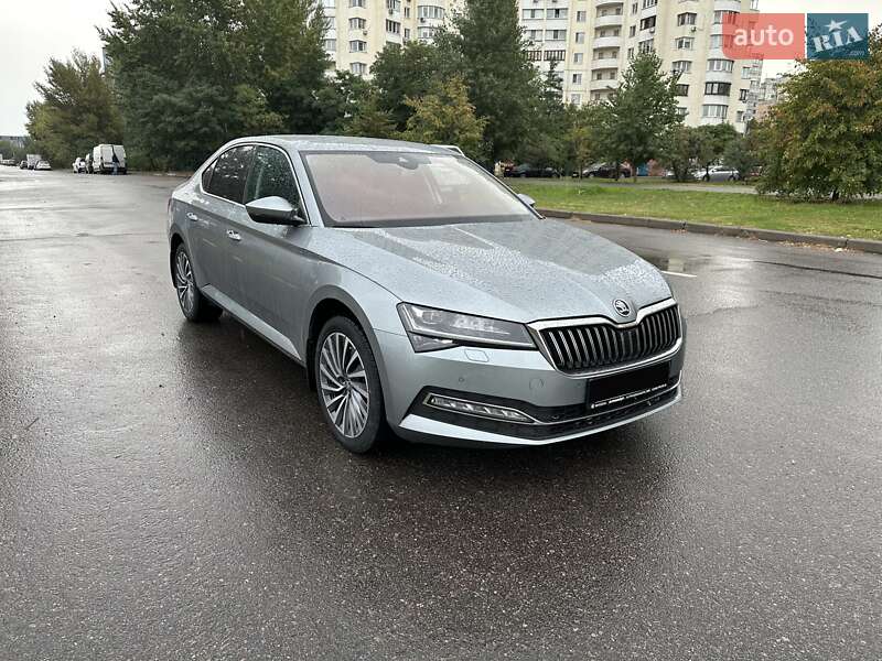Лифтбек Skoda Superb 2021 в Киеве